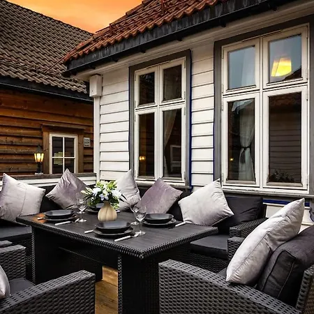 - 303 アパート ベルゲン